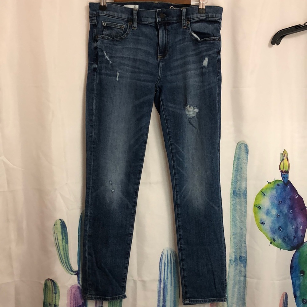 Gap 27r Girlfriend Jeans